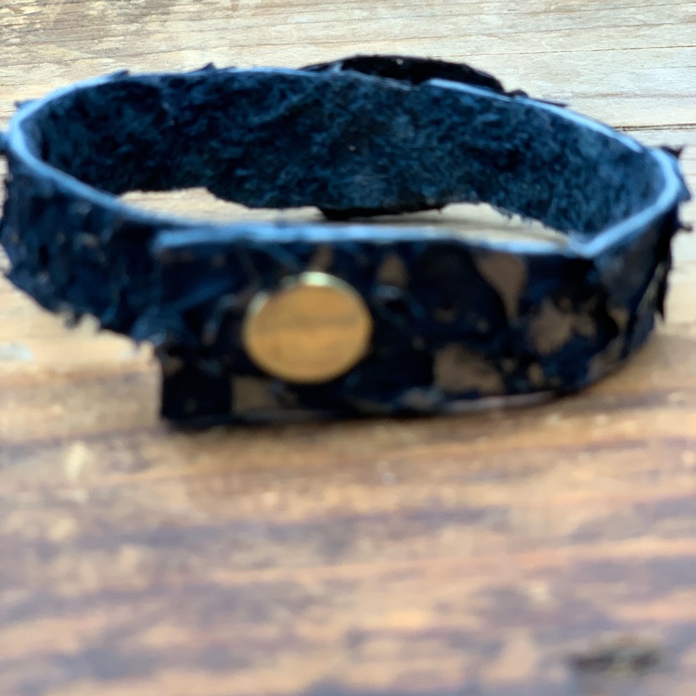 Matana Navy Blue leather and druzy pave bracelet - Picture 4 of 8